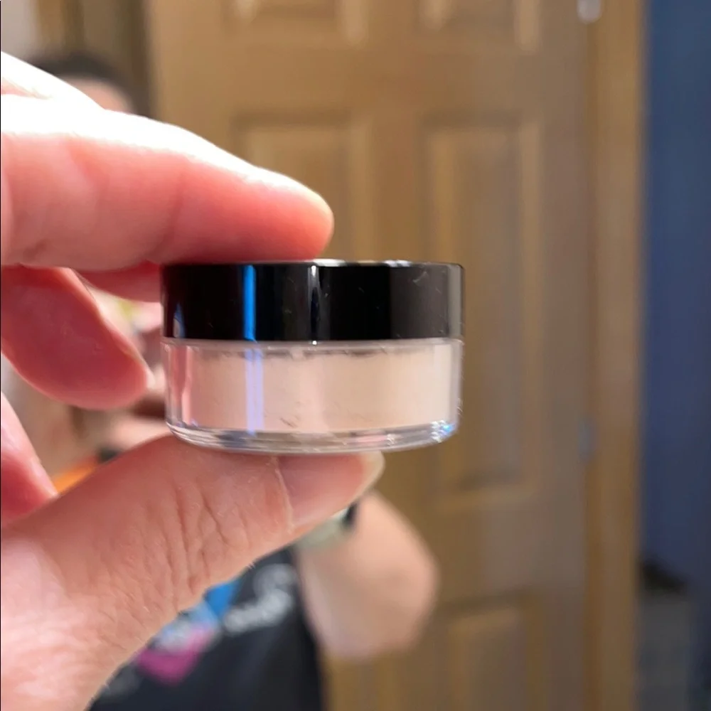 HP 🥳 Kat Von D Lock-it Translucent Setting Powder